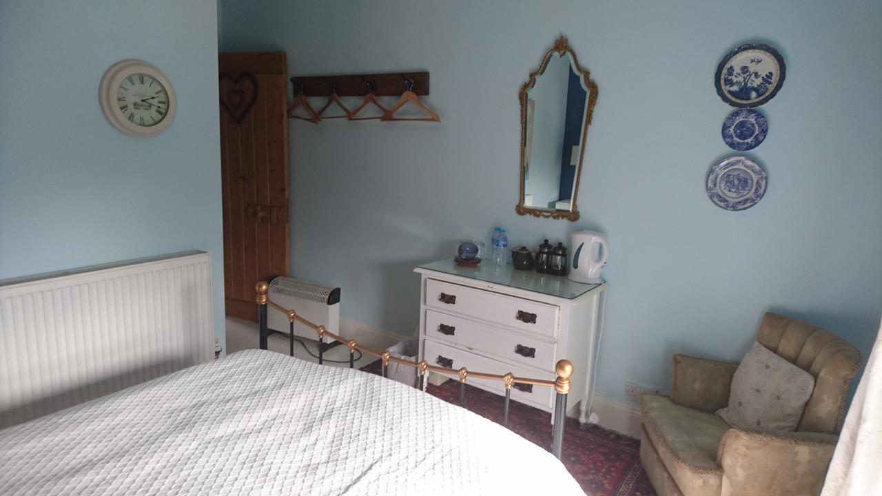 Middle Mill Bed & Breakfast Kidwelly Exterior photo