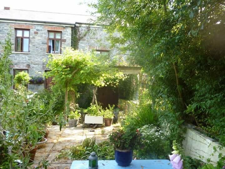 Middle Mill Bed & Breakfast Kidwelly Exterior photo